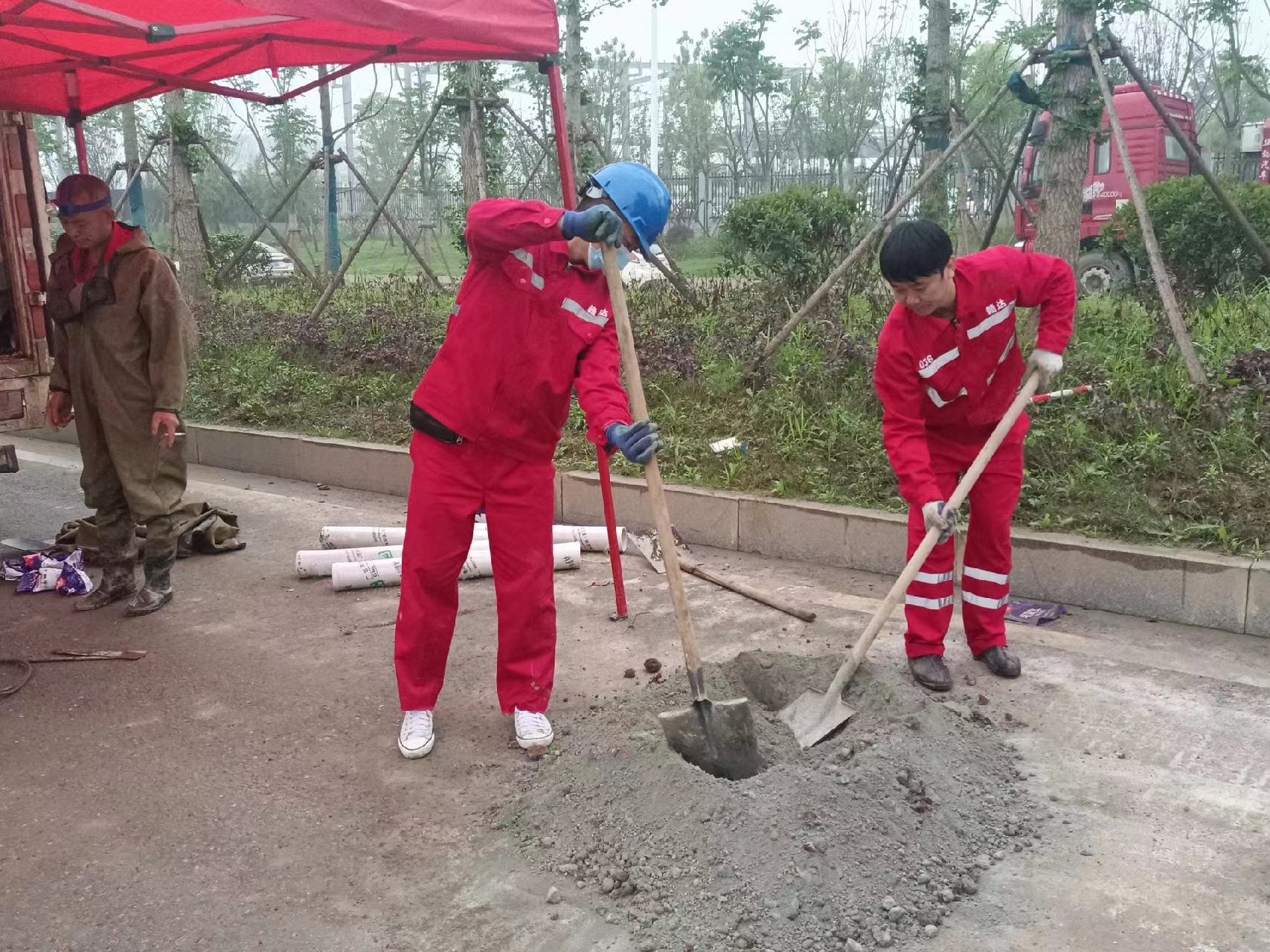 邹平管道疏通哪家好】及时进行市政管道清淤